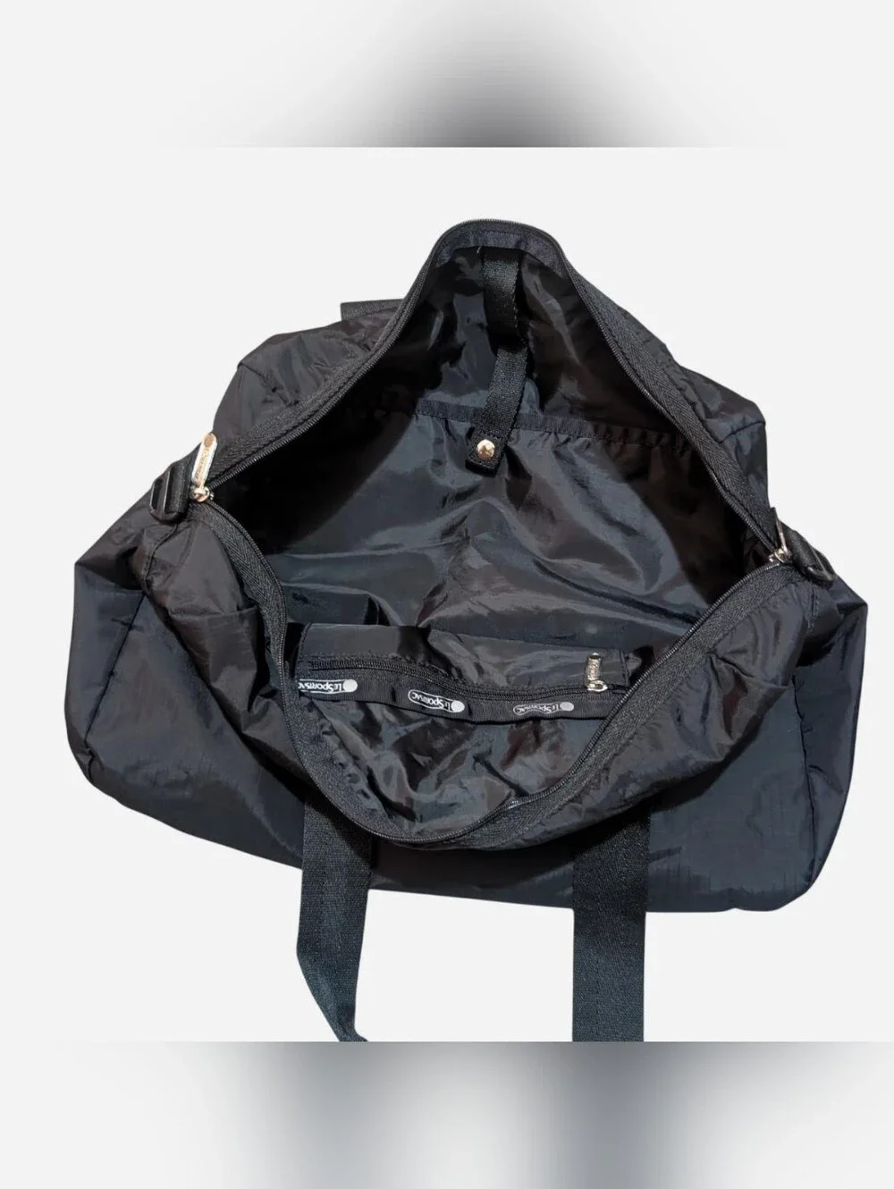 LeSportsac 33565603 Women's Basic Boston Bag Black Weekender Duffle Carry On - Picture 6 of 7